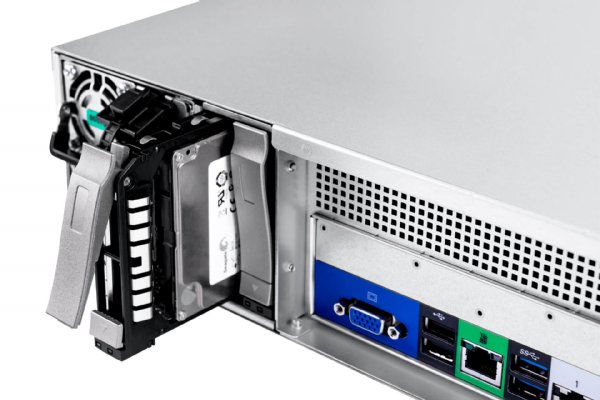 In-Win IW-RS208-07.OL-CR800- 2U 8 Drive Server Chassis CRPS, 7 LP Expansion, Hybrid Oculink