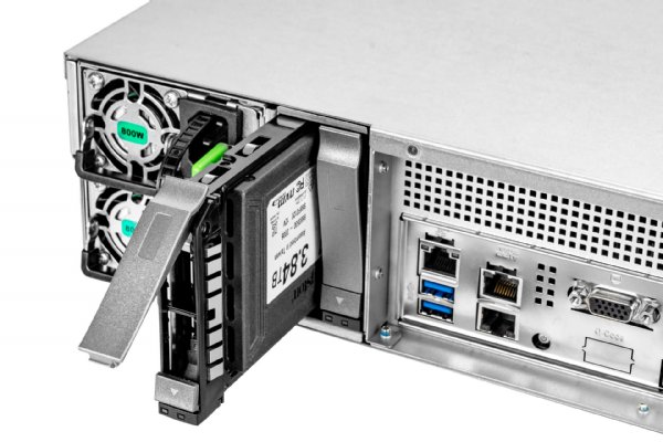 In-Win IW-RS216-CR800.OL- 2U 16 Drive Server Chassis CRPS, 7 LP Expansion, Hybrid Oculink x 8 Backplane