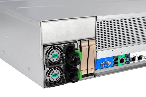 In-Win IW-RS316-07-CR1K2.OLE- 3U 16 Drive Server Chassis CPRS 1200W Power Supply with OCULINK x 8 Backplane and SAS3 Expander