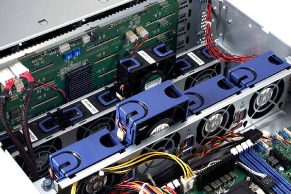 In-Win IW-RS436-07-CR1K2W.OLE- 4U 36 Drive Server Chassis CPRS 1200W Power Supply with OCULINK x 8 Backplane and SAS3 Expander